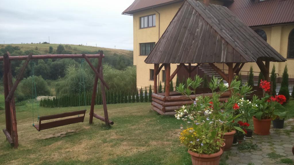 Pokoje Goscinne U Krysi Mizerna Kültér fotó