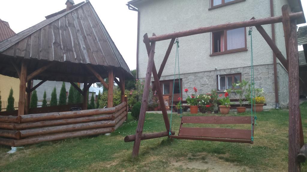 Pokoje Goscinne U Krysi Mizerna Kültér fotó